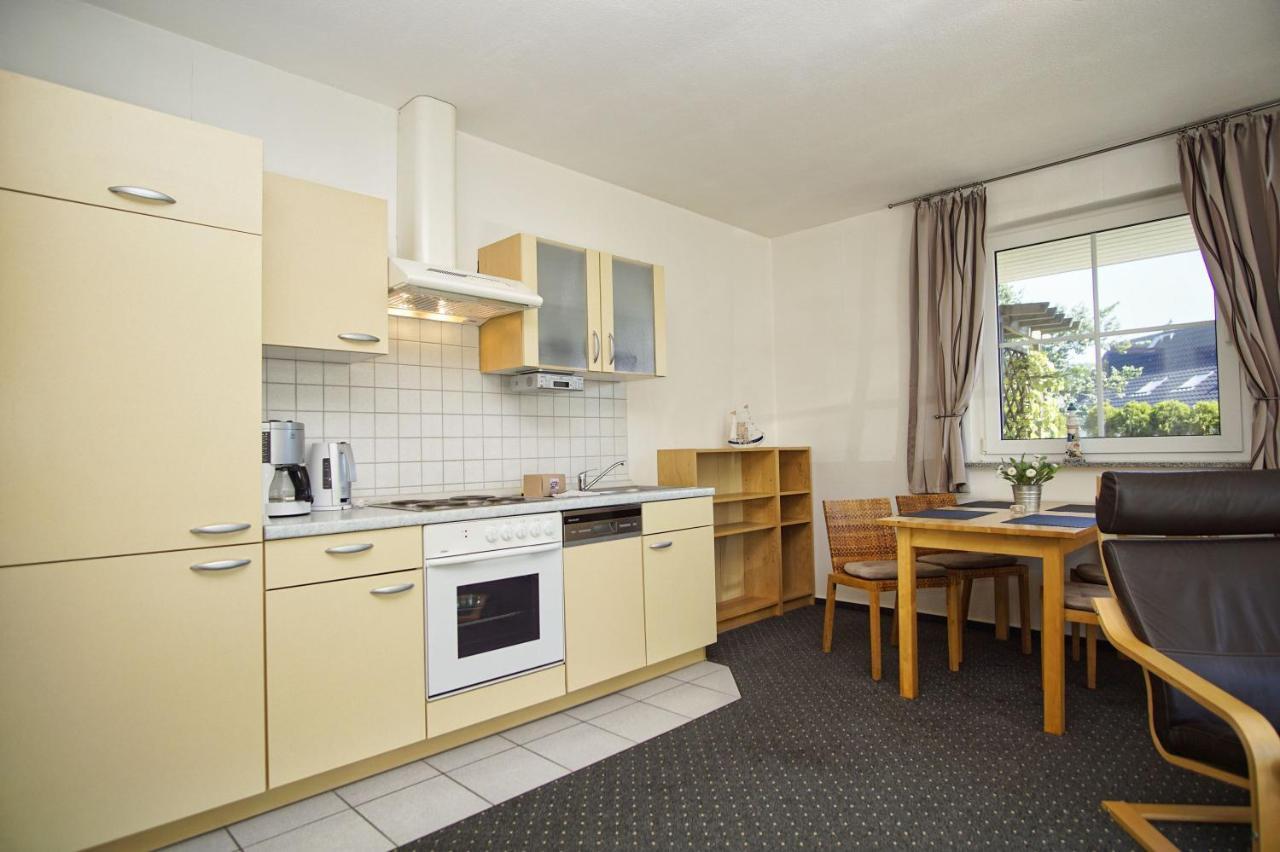 Nah Am Meer, Ruhige Lage, Gratis Nutzung Vom Ahoi Erlebnisbad Und Sauna In Sellin - Haus Inselblick Fewo 02 Goehren  Buitenkant foto