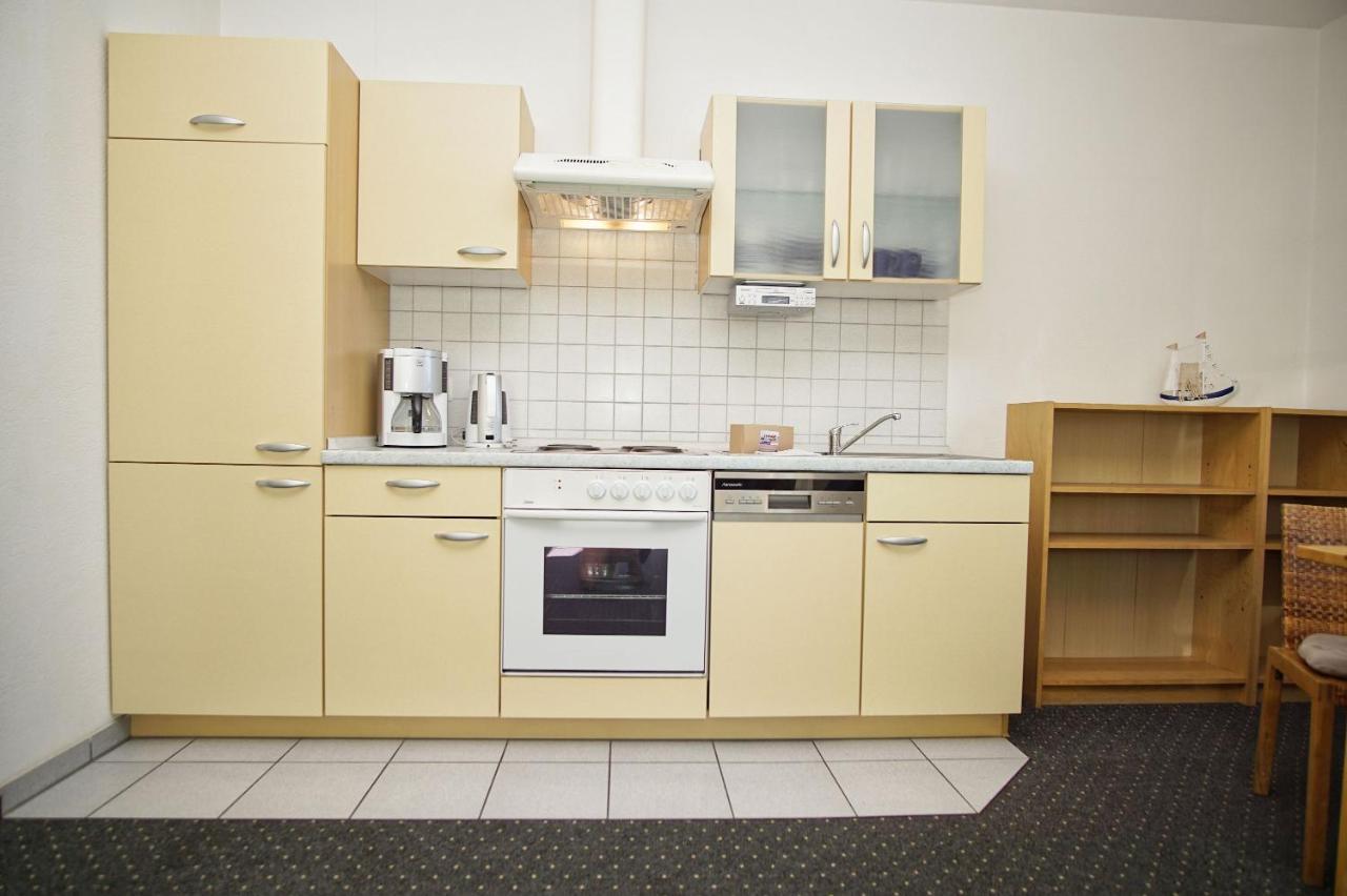 Nah Am Meer, Ruhige Lage, Gratis Nutzung Vom Ahoi Erlebnisbad Und Sauna In Sellin - Haus Inselblick Fewo 02 Goehren  Buitenkant foto